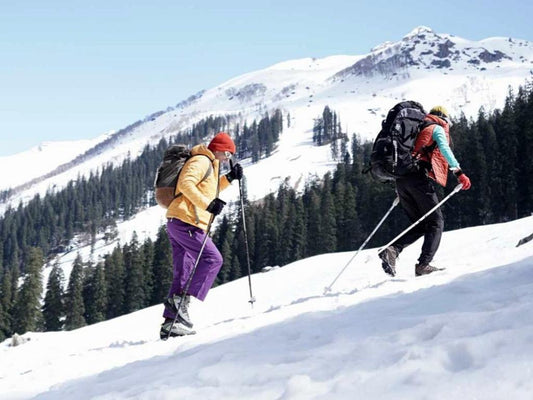 Why Renting Winter Clothes Makes More Sense Than Buying: A Smart Traveler’s Guide