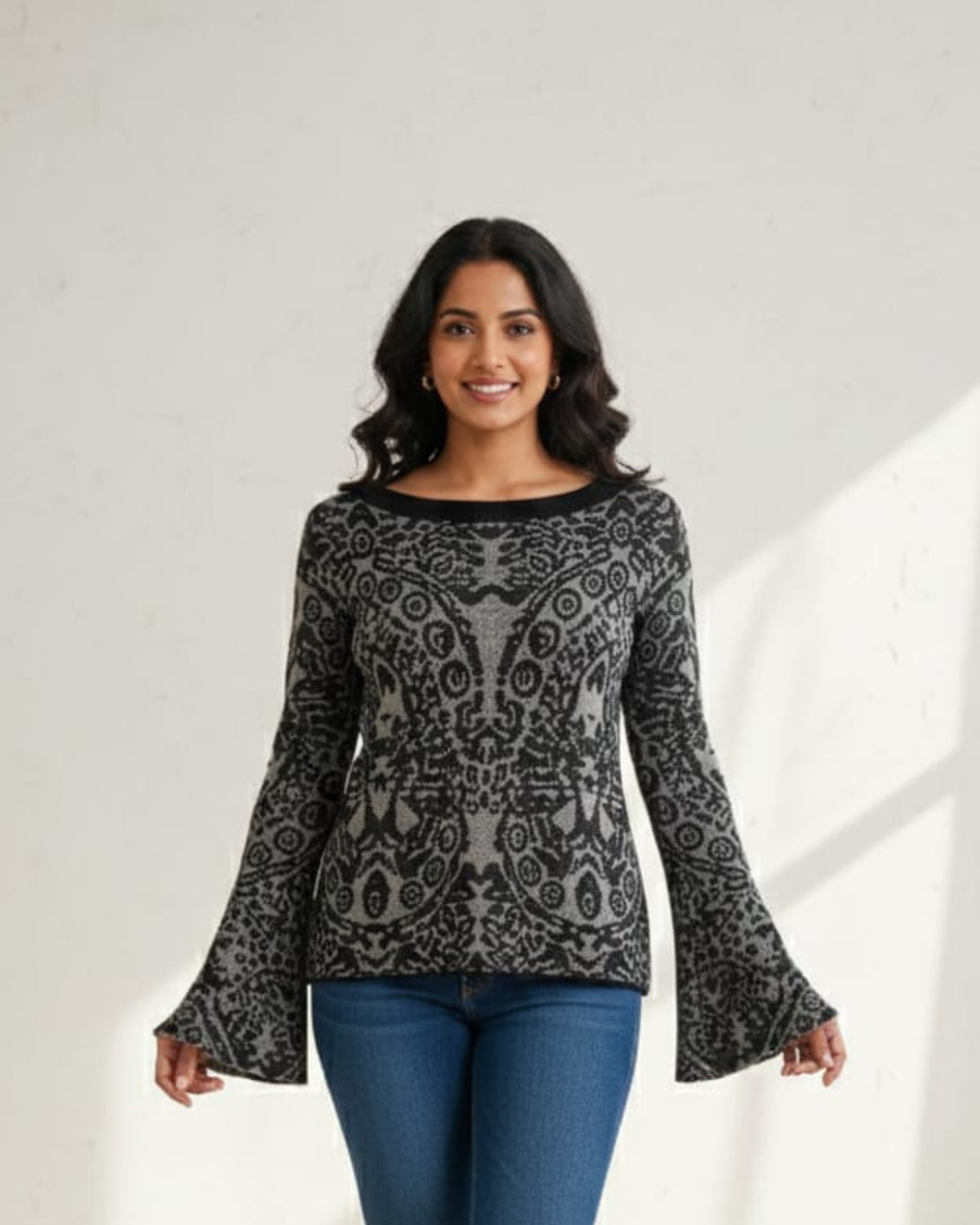 Women's Monochrome Patterned Bell Sleeve Sweater