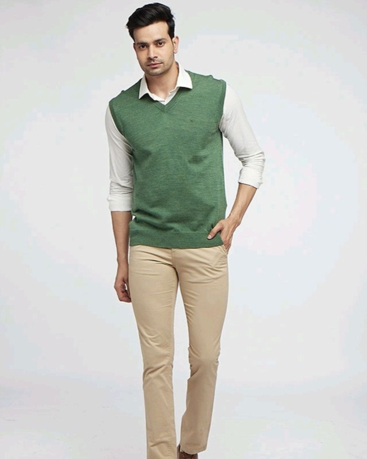 Melange Sleeveless Merino Wool Monte Carlo V-Neck Pullover For Men